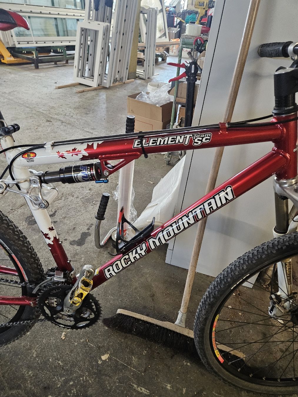 Rocky Mountain Bicycles Biciclette: Rocky Mountain Element SC Velo vollgefedert top – Usato da Rorschach venduto da TimelessTrading 2