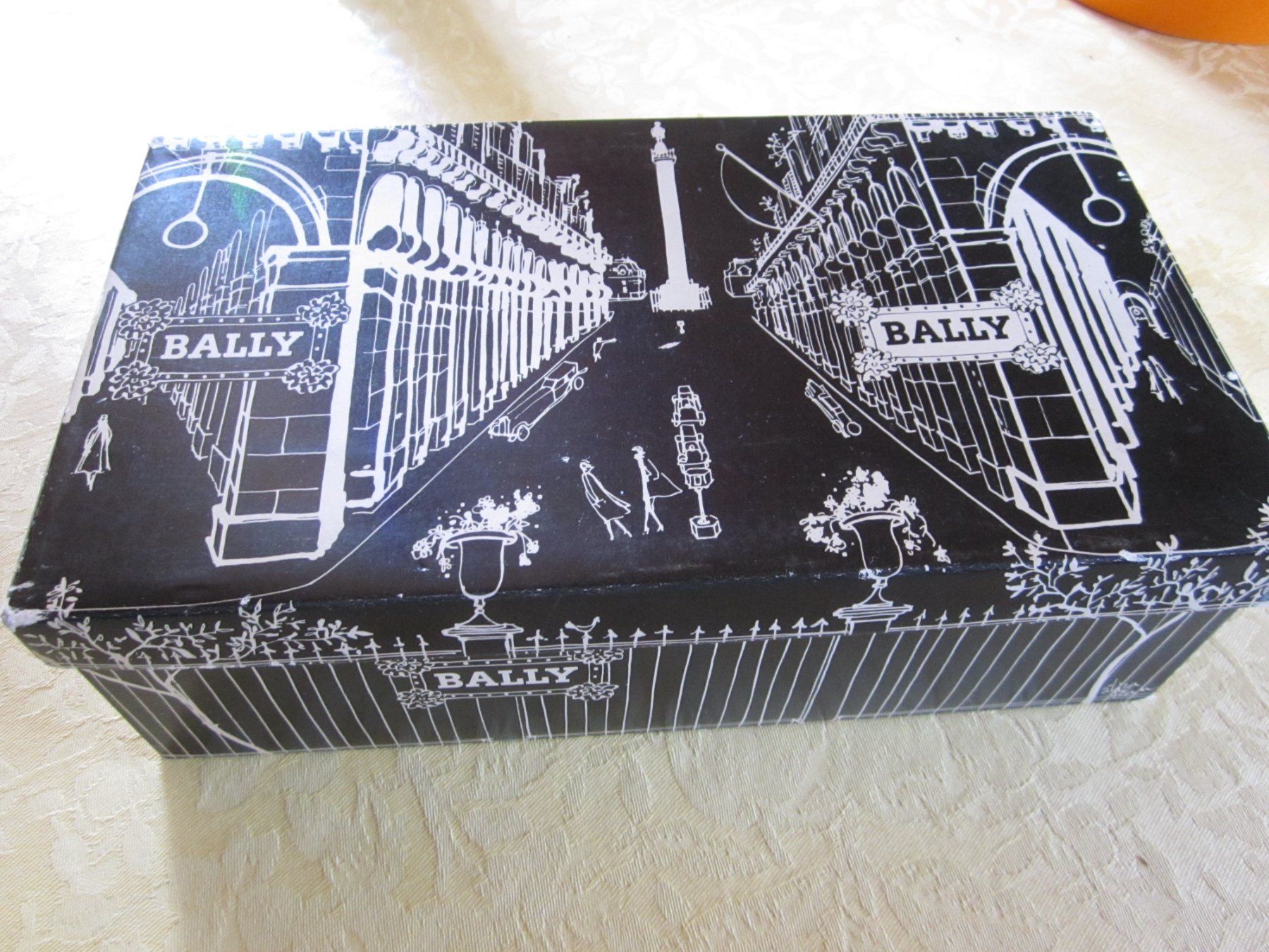 Bally Barattoli: Schuhkarton von Bally, Vintage – Usato da Binningen venduto da flugi30