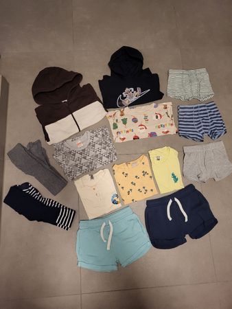Jungs Kleiderpaket 14-teilig Gr. 98/104