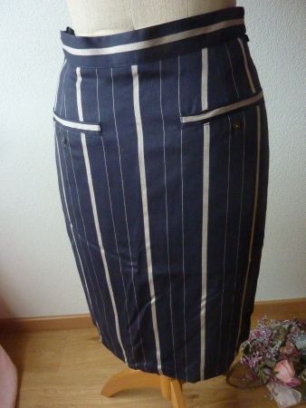 Cartoon Bleistift Rock/Jupe34