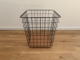 Westwing Metallkorb mit Korkboden: Schwarz, 29 × 29 × 31 cm