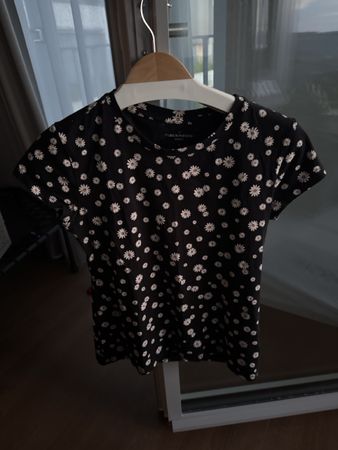 T-Shirt kurzarm schwarz mit Blumenmuster