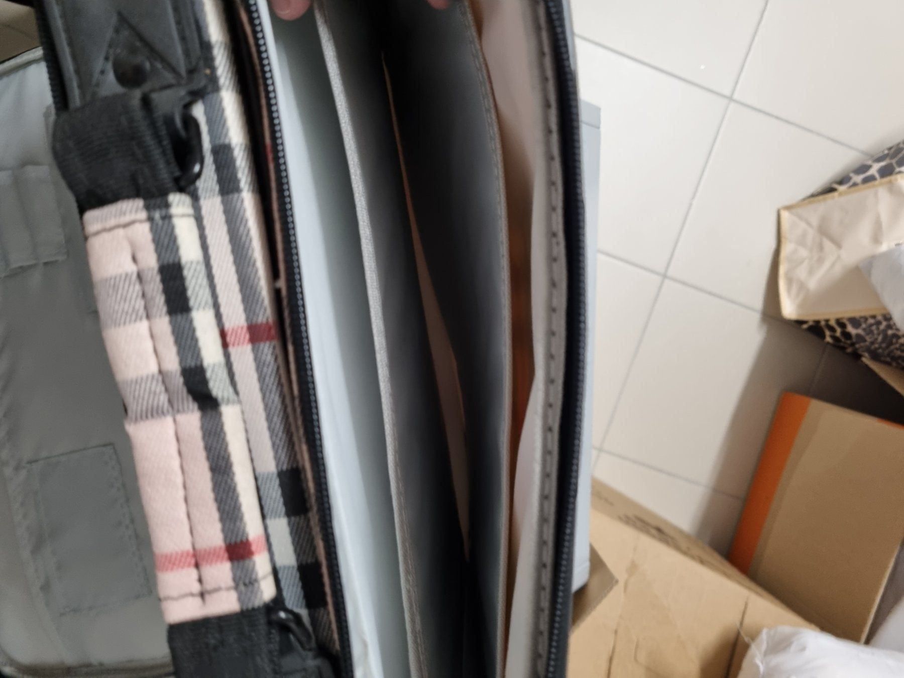 Valigie & Borse: Lap Top Notebook Tasche Aktentasche – Nuovo (secondo la descrizione) da Berg TG venduto da lisboa.sky 2