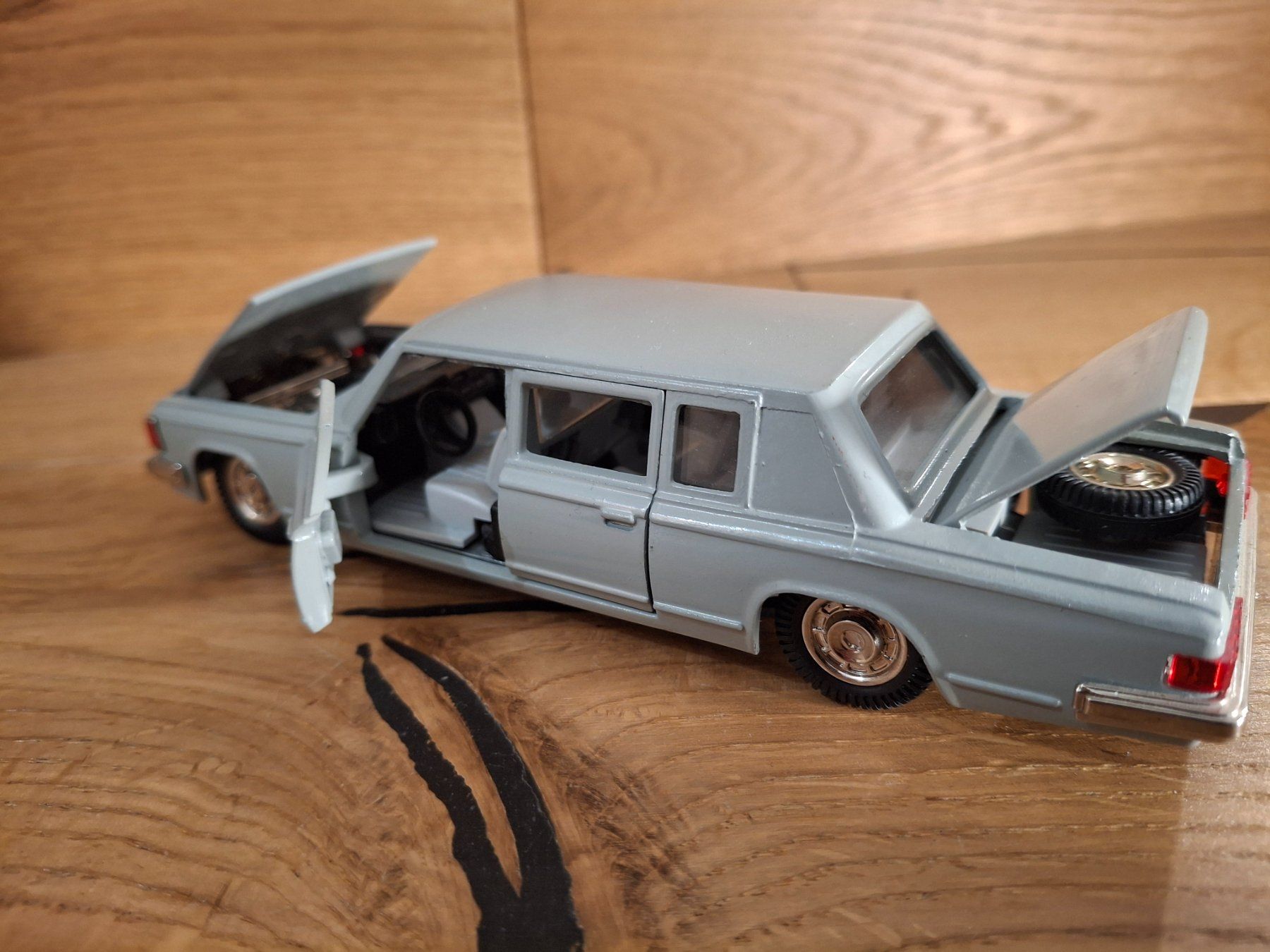 Modellautos: ZIL 115 / 1:43 – Gebraucht aus Horriwil von TOKYONIGHTS 4