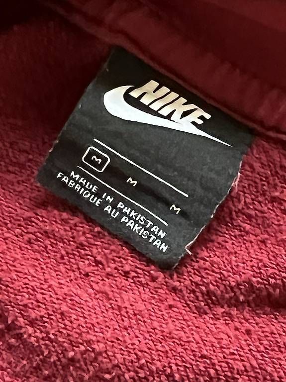 Maglioni & Felpe: Nike Pullover zu verkaufen – Usato da Arlesheim venduto da sel_n57l 2