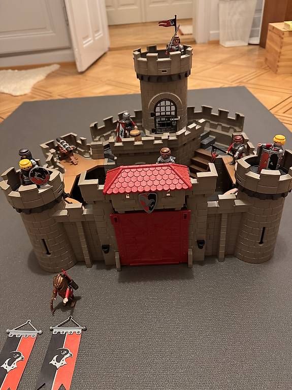 Spielzeuge: Ritterburg Playmobil – Gebraucht aus Zürich von Amanele