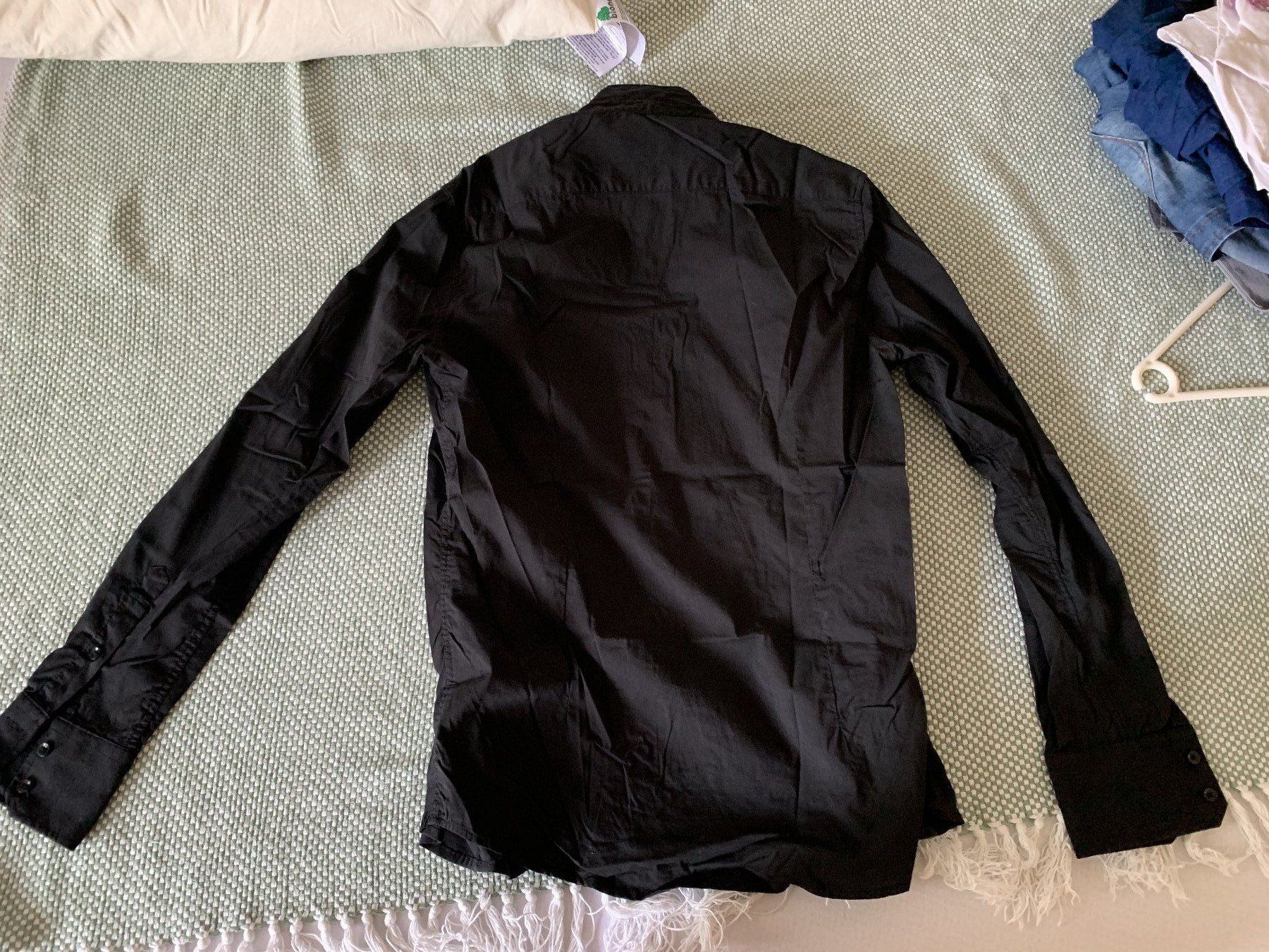 Camicie: Schwarzes Slim-Fit-Hemd in Grösse M – Usato da Sementina venduto da RiccardoCo 4