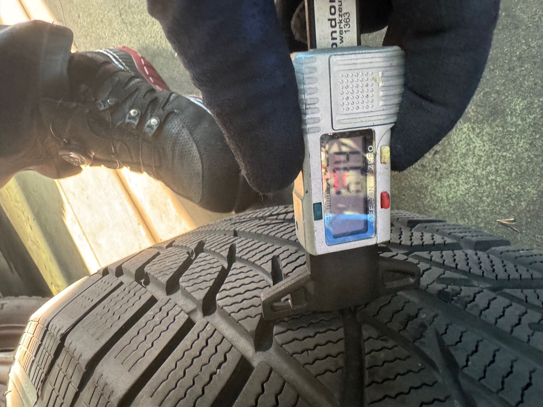 Goodrich Pneus & Roues: 235/65R17 – D'occasion à Widen par Dinero02 4