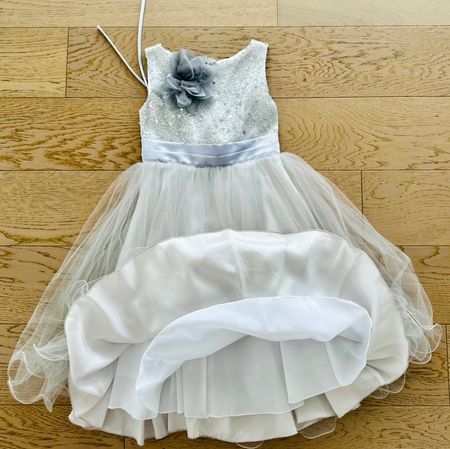 Traumkleid für Mädchen - Festlich - Grösse 134/140