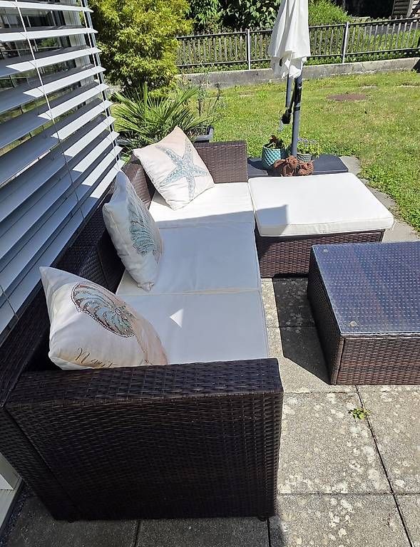 Sofas: Gartenlounge – Gebraucht aus Goldau von Lillyhawaii 1