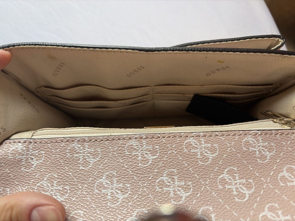Guess Borse & Zaini: Handtasche Guess – Usato da Rapperswil SG venduto da Sabrina_2 1