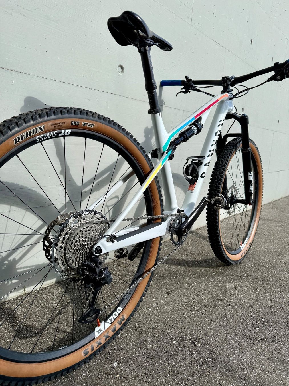 Canyon Velos: Canyon Lux CF7 Grösse M – Gebraucht aus Wauwil von Tiiis