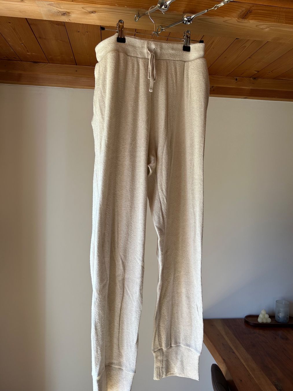 Zara Lotti di vestiti: Loungewear Set, Crop Top & Hose, Beige, M – Usato da Erlen venduto da nin_b8c6 4