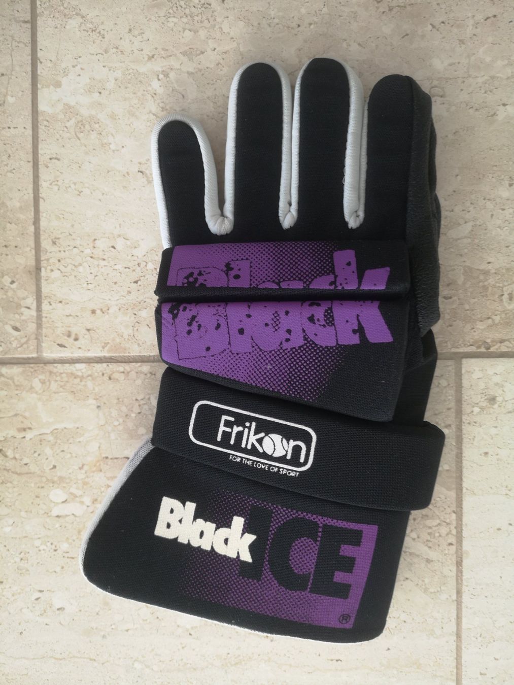 Protections: Hockey-Schoner – Neuf avec emballage d'origine à Lostorf par rubileo 3