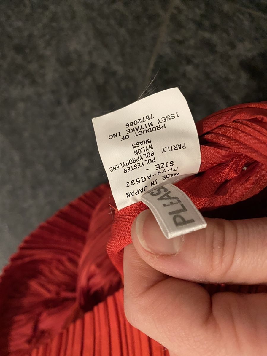 Issey Miyake Rucksäcke: Issey Miyake pleated rucksack Large – Neu (gemäss Beschreibung) aus Luzern von rachlaw1 1