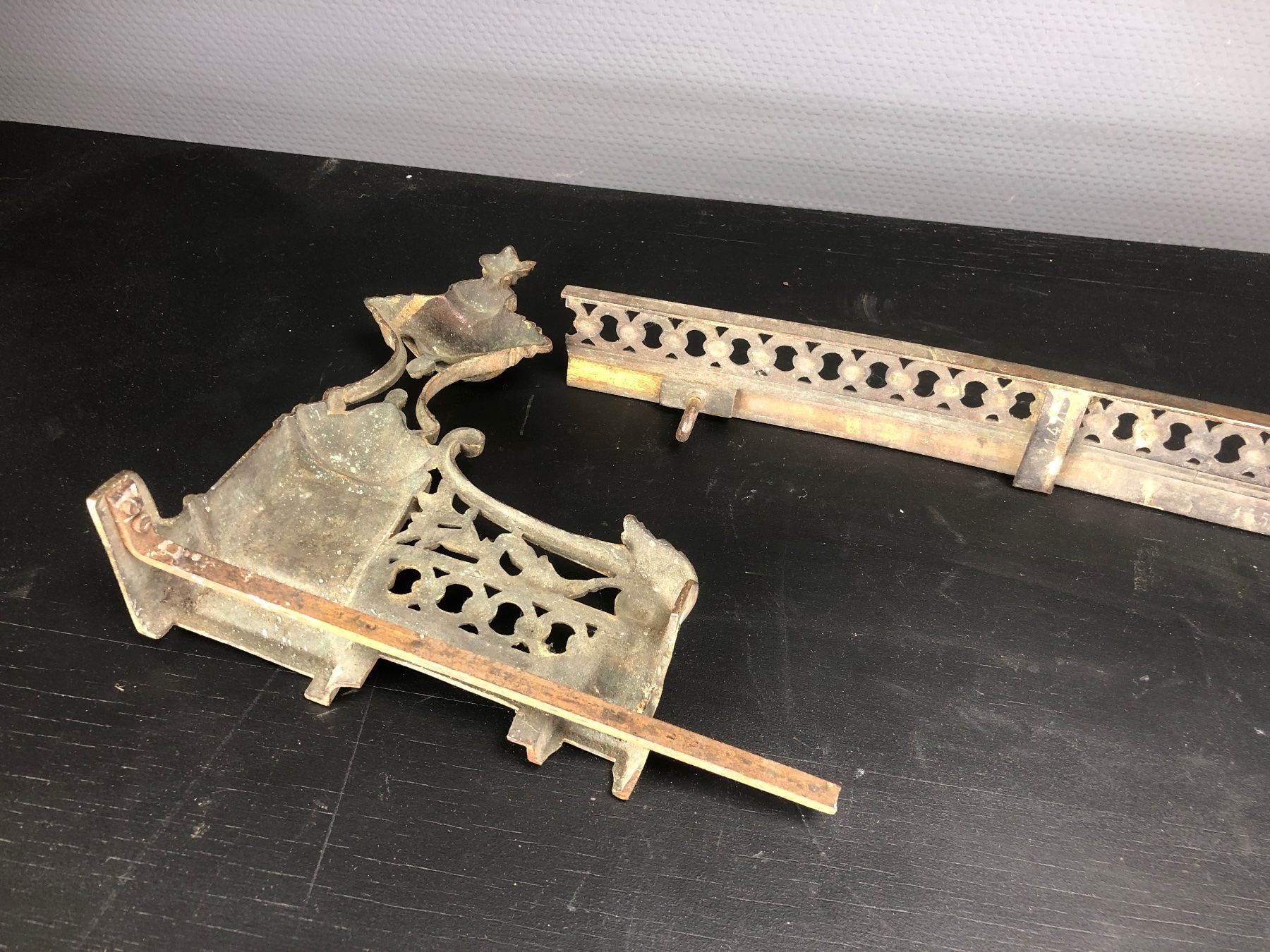Camini: Antiker Kaminschutz, Messing, wunderbar, um 1850 – Usato da Laufenburg venduto da industrial-silence 6