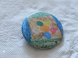 Pin farbig