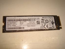 1 stück 1tb m.2 nvme ssd. WD. Wenig stunden. Siehe details