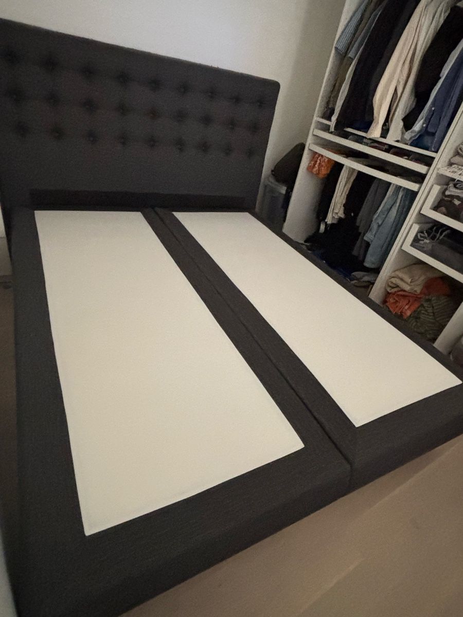 Betten: Bettgestell, 160x200 mit Kopfteil – Gebraucht aus Zürich von pre_55b8 2