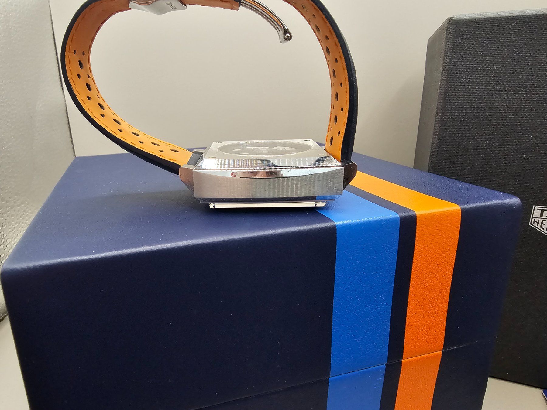 Tag Heuer Orologi: TAG HEUER Monaco Gulf Edition 2024 – Usato da Pampigny venduto da Calypso06 6