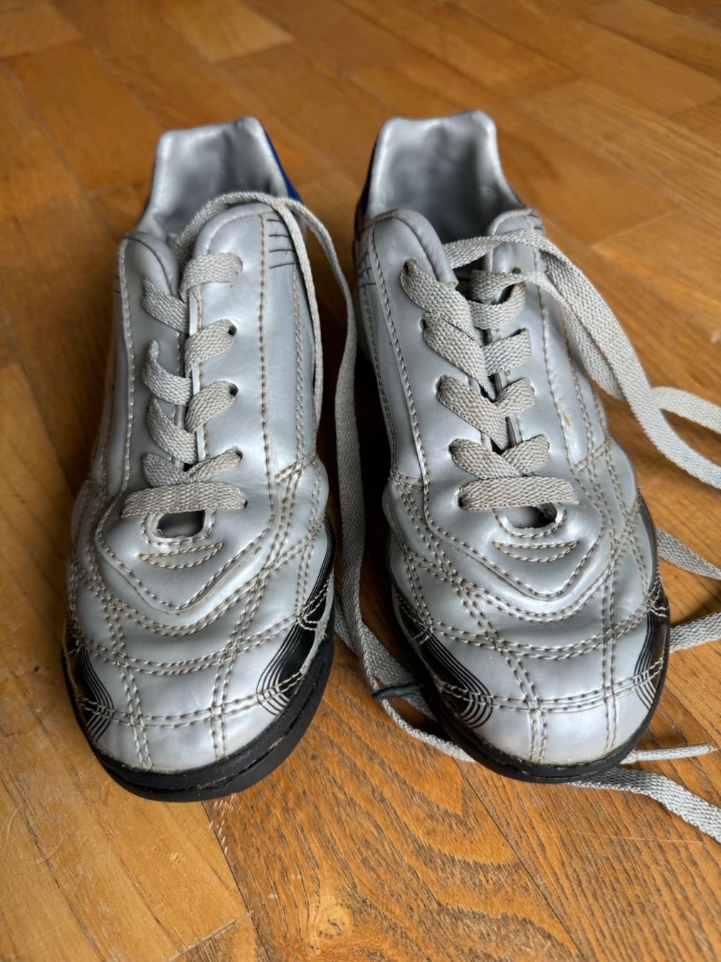 Scarpe per ragazzi: Fussballschuh Yado Gr. 33 Kinder – Usato da Aesch ZH venduto da Goonies_1