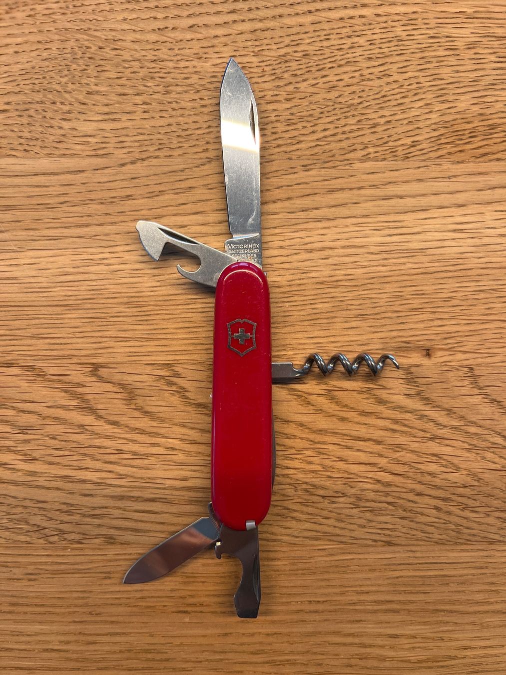 Victorinox Coltelli tascabile: Victorinox Sackmesser Classic Red – Nuovo (secondo la descrizione) da Unterägeri venduto da flu_zp5d 1