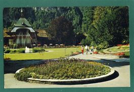 Interlaken, Kursaal mit Blumenuhr, belebt, 1976, gelaufen