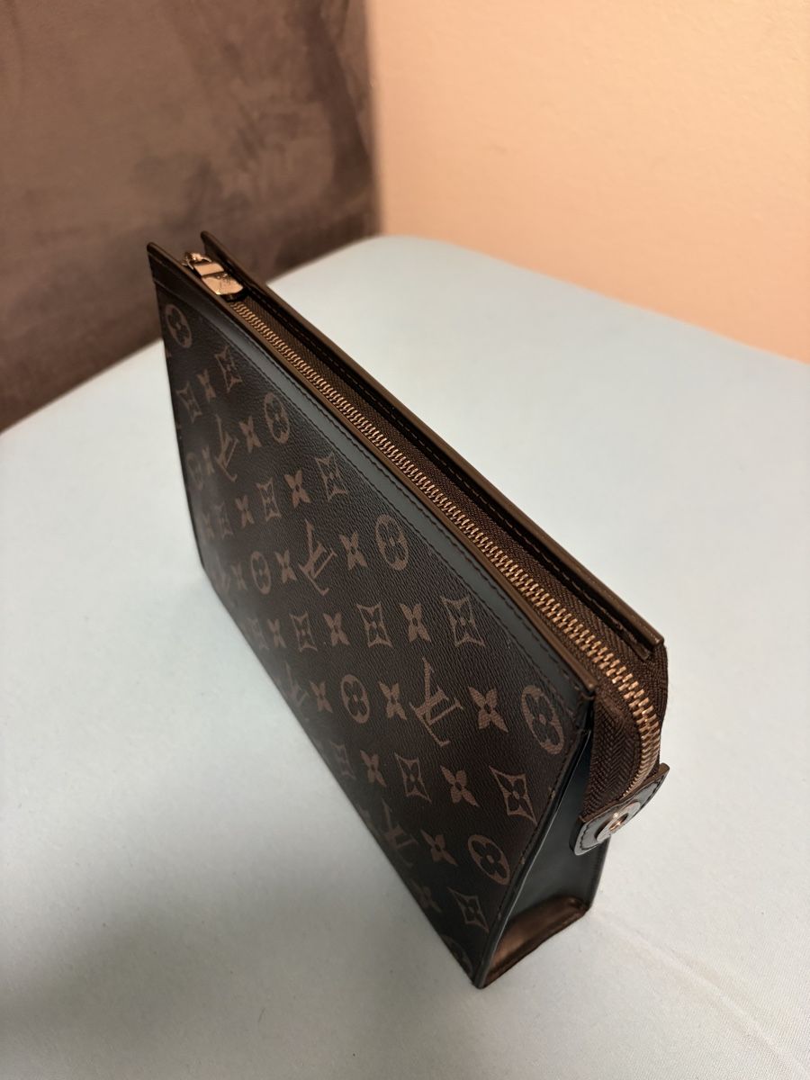 Louis Vuitton Custodie per cosmetici: Louis Vuitton Pochette Voyage MM – Nuovo (secondo la descrizione) da Baar venduto da pet_rw7w 8
