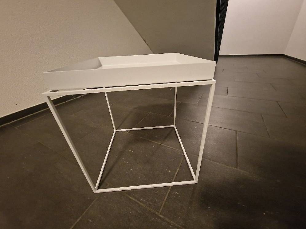 Tische: Moderner Beistell-Tisch – Gebraucht aus Felben-Wellhausen von calalu 1