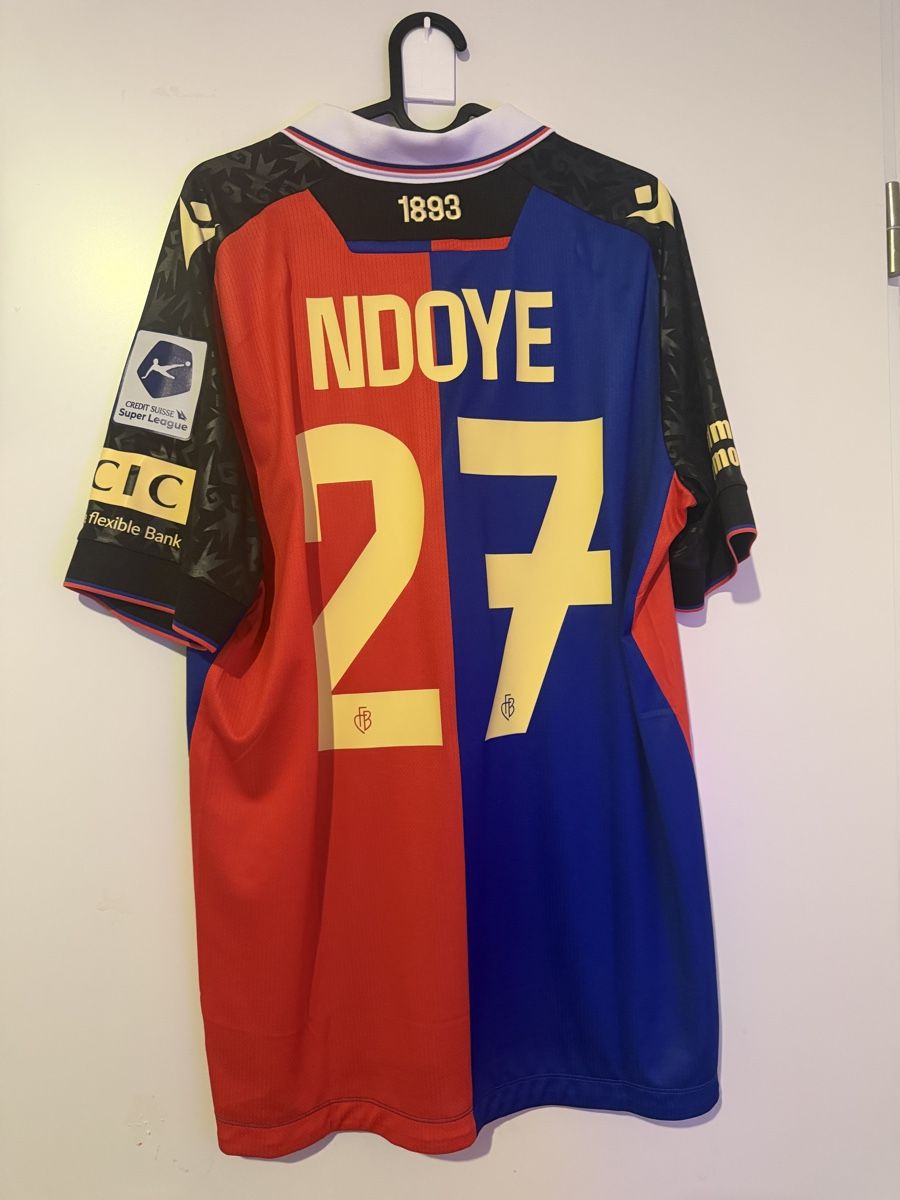 Canottiere & Pantaloni: FC Basel Trikot Dan Ndoye – Nuovo (secondo la descrizione) da Reinach BL venduto da Trikotkaufer