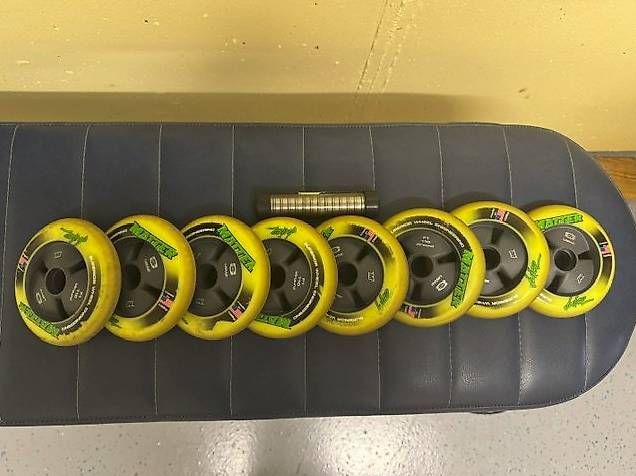 Pattini in linea & Pattini a rotelle: BONT Inlineskates – Usato da Goldiwil (Thun) venduto da pau_m2ql 2
