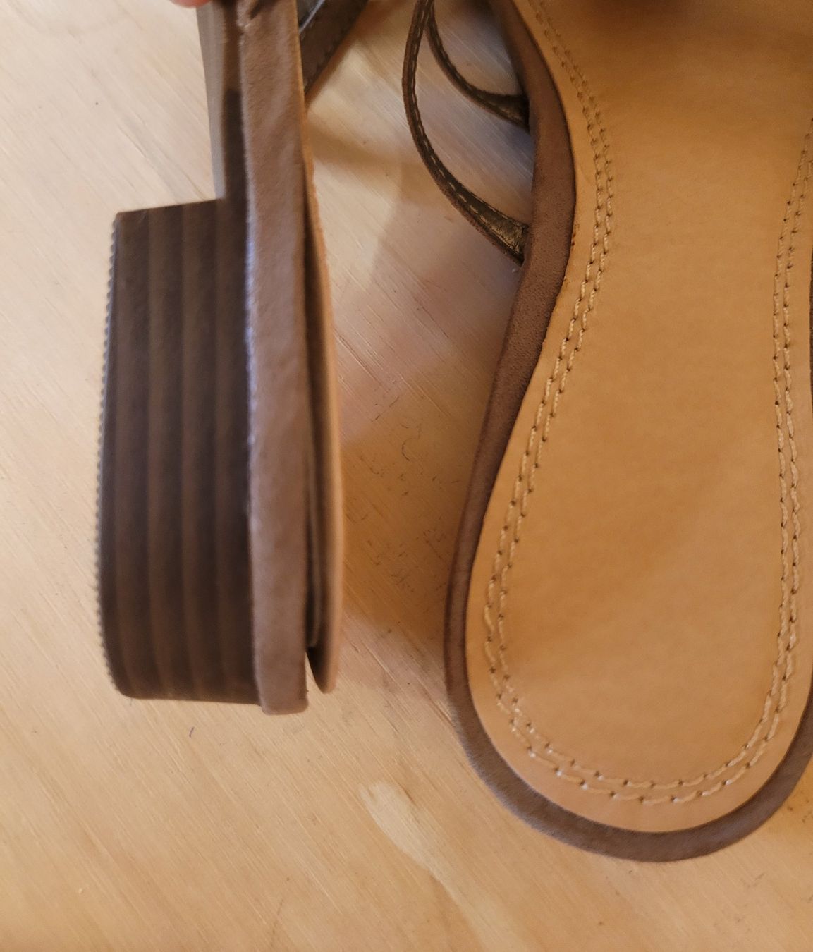 Chaussures femmes: Sandales beige 37 – D'occasion à Lausanne par PlusValue_Lausanne 6