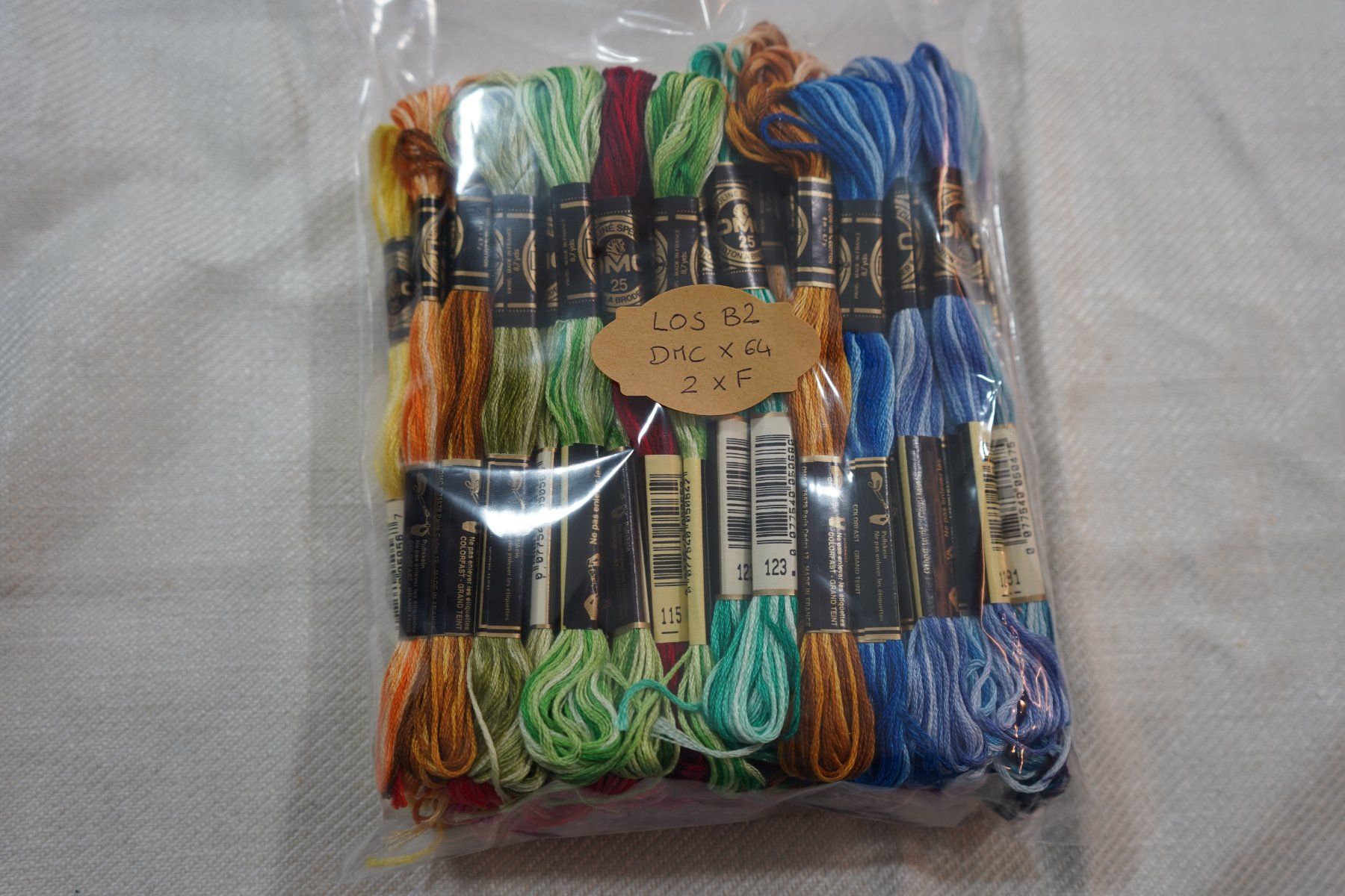 Cordicelle & Fili: 64 DMC Mouliné Spécial Multicolor Art 117 - LOSB2 – Nuovo e nell'imballaggio originale da Mels venduto da DACRI 9