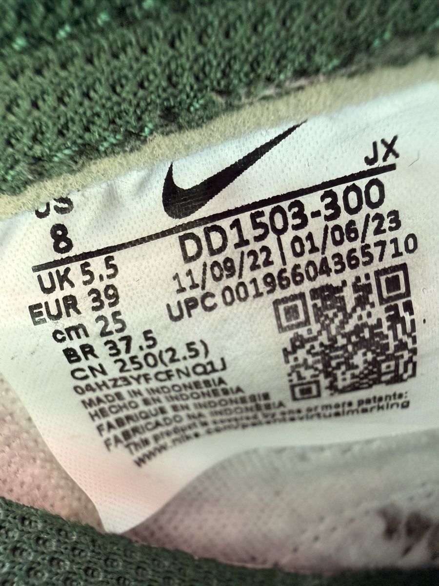 Nike Chaussures femmes: Nike Dunk Low Retro  – D'occasion à Lenzburg par mac_5y8n 5