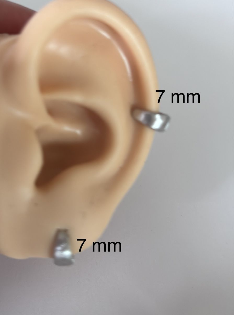 Orecchini pendenti & Orecchini a lobo: Small  7 mm size Earrings. Huggies style . 925 Silver – Nuovo (secondo la descrizione) da Dübendorf venduto da S1973E 1