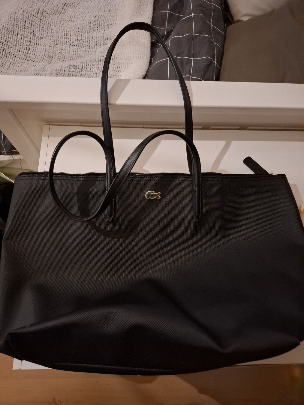 Lacoste Borse da donna: sac à main Lacoste – Usato da La Chaux-de-Fonds venduto da emm_9r5v