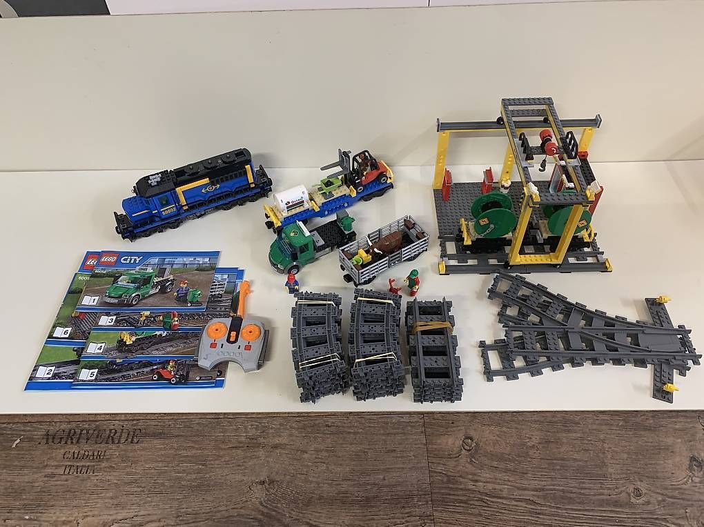 Lego Kit di costruzioni: LEGO CITY SET 60052 GÜTERZUG – Usato da Zunzgen venduto da Viper79