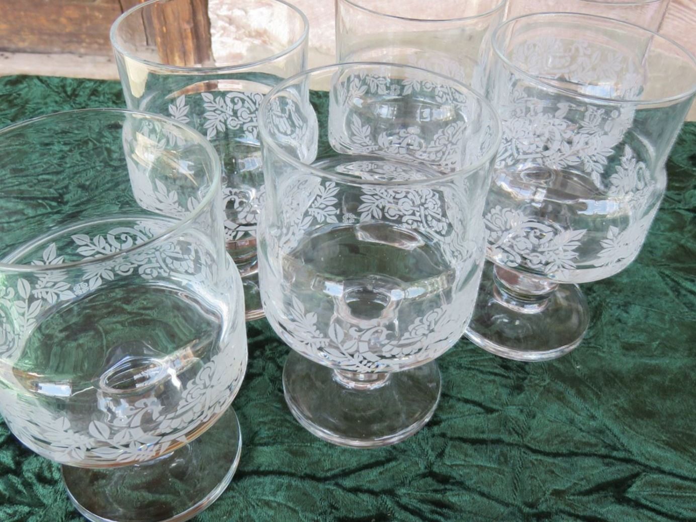 Bicchieri: 6 STÜCK EISKELCHE AUS GLAS - GESCHLIFFEN – Nuovo (secondo la descrizione) da Huttwil venduto da Kunterbuntli