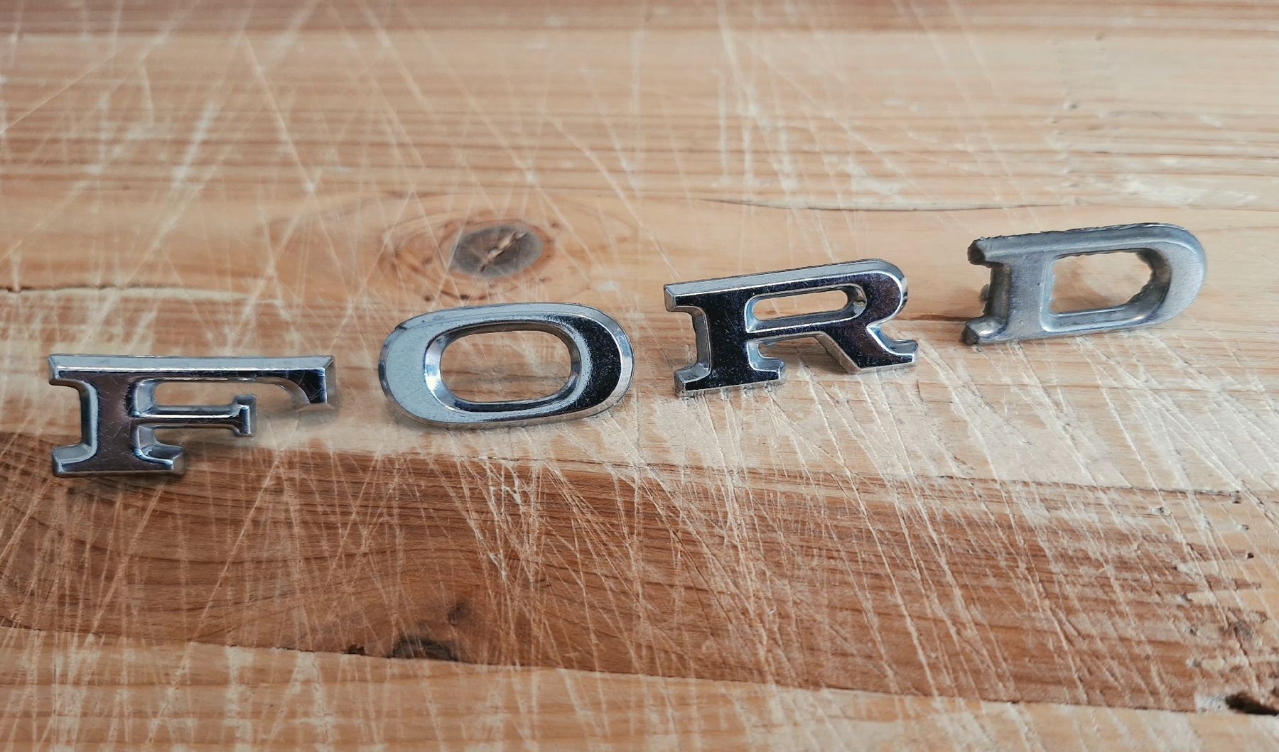 Ford Alle Autoersatzteile: Ford Oldtimer Embleme – Gebraucht aus Triesen von BLACKSHEEP75 1