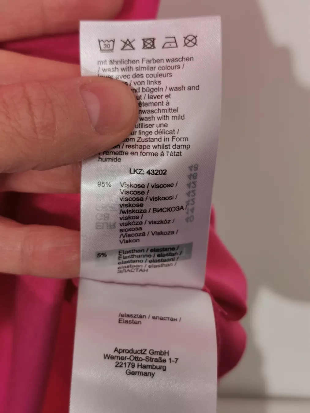 T-Shirts: Damen Tshirt – Neu und originalverpackt aus Bad Ragaz von chenk24 4