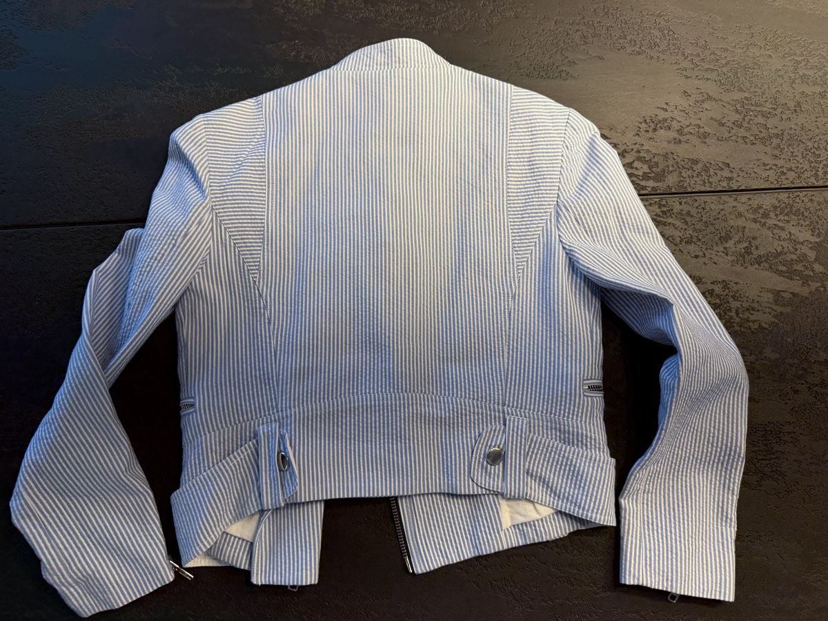 Tara Jarmon Giacche: Stylish striped summer jacket by Tara Jarmon, size 36 – Usato da Herrliberg venduto da Tubalp 1