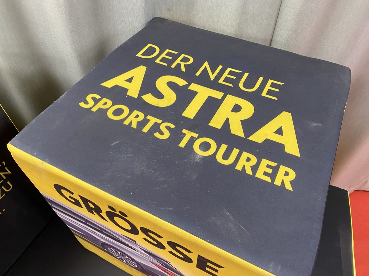 Sgabelli: Opel   5 Sitzwürfel   50x50cm – Usato da Hägglingen venduto da Karin0802 7