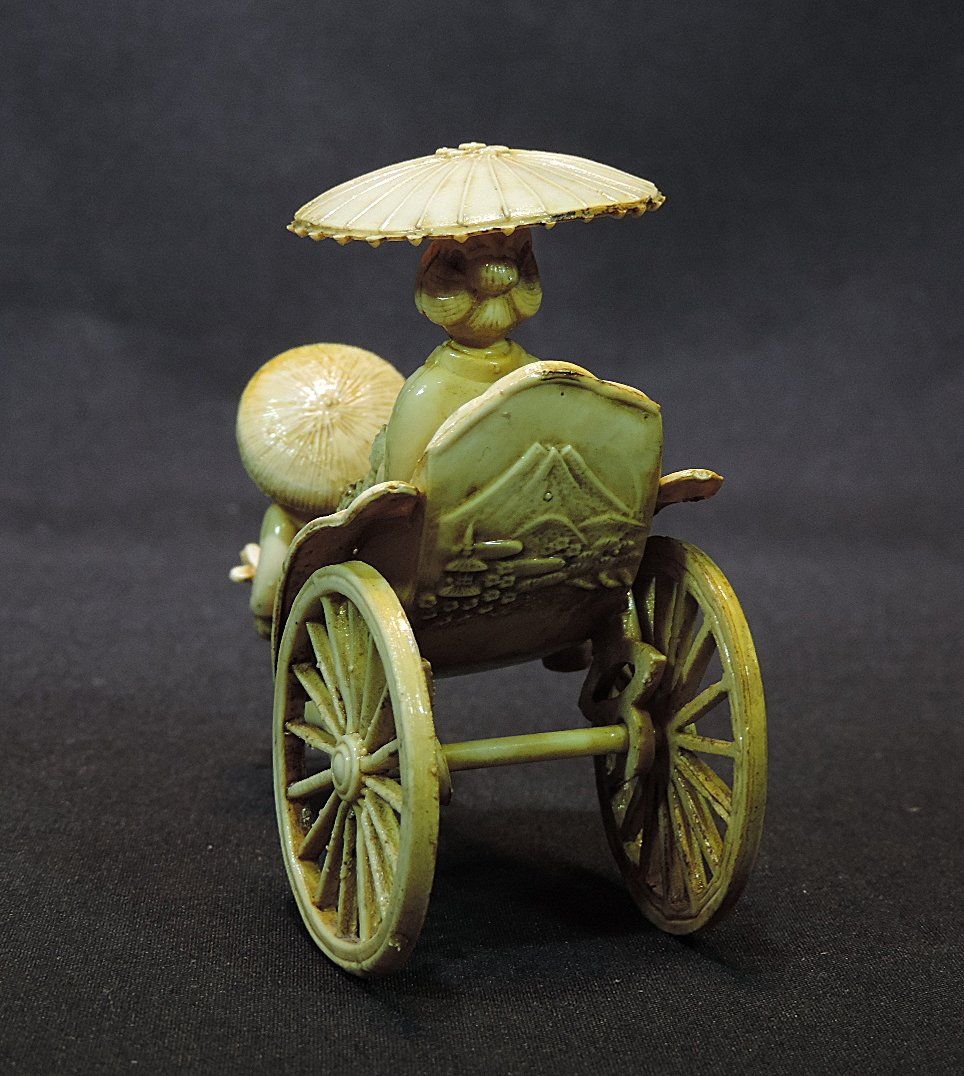 Figuren: Figur Rikschafahrer mit Geisha, Elfenbeinfarben – Gebraucht aus Duggingen von roterbambus 3