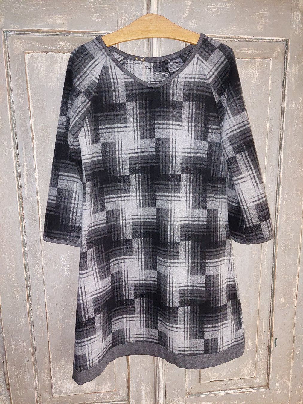 Kleider: Annehouse . Kleid grau M* – Neu und originalverpackt aus Besenbüren von teluride89