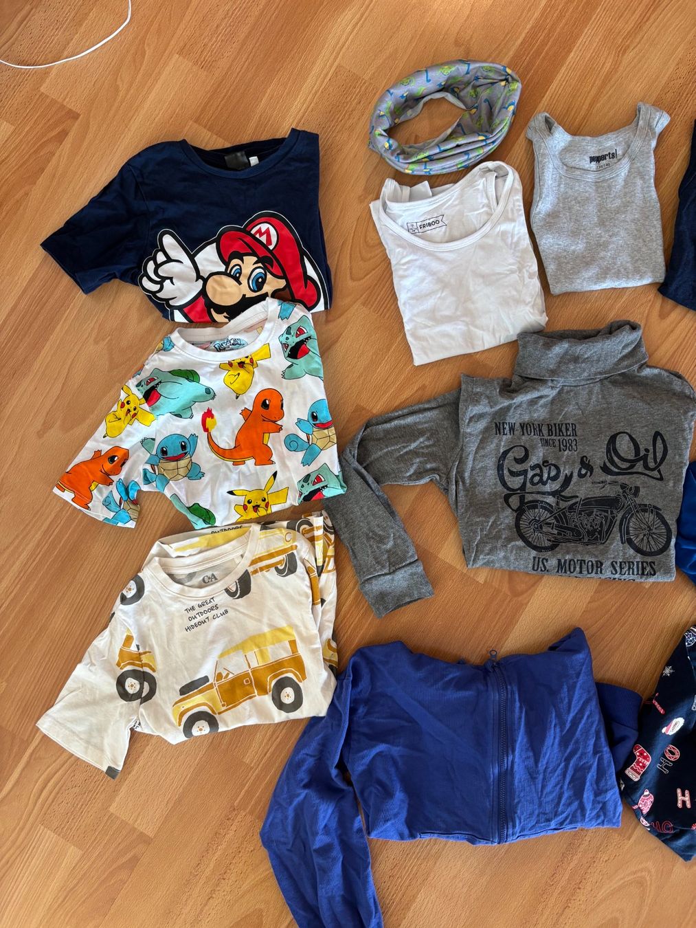 Kleiderpakete & -sets: Kinderkleider-Paket ca. Grösse 128 – Gebraucht aus Olten von Sonjason 3
