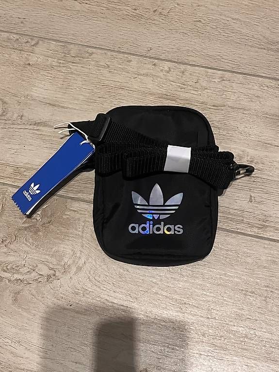 Adidas Borse: Addidas Original Seitentasche – Usato da Studen BE venduto da sch_z82c 3
