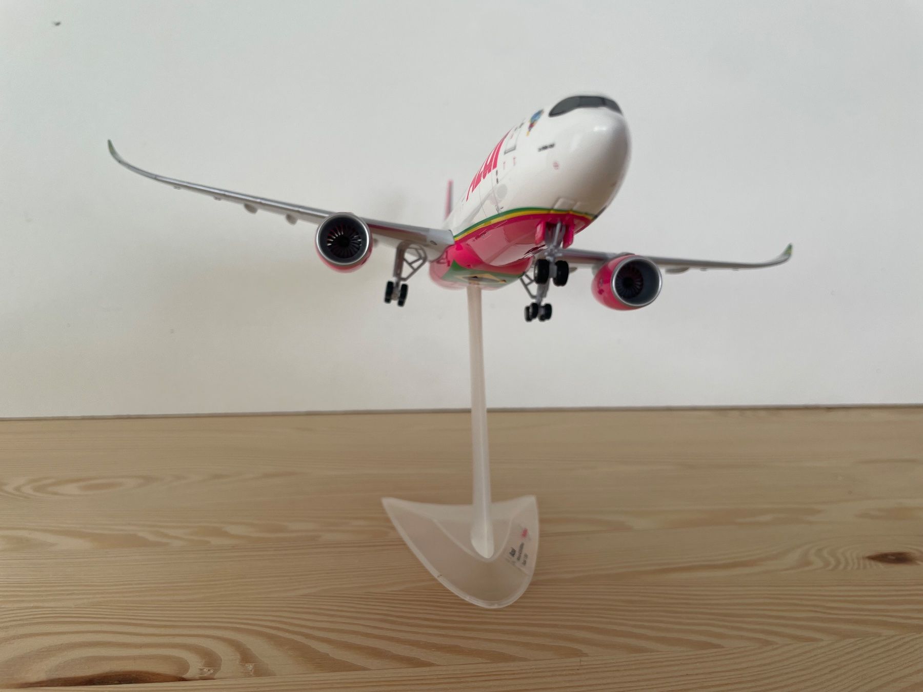 Herpa Kit di modellismo & Modellini statici: A330Neo Azul Herpa 1:200 – Nuovo (secondo la descrizione) da Hinwil venduto da Yamracer 4