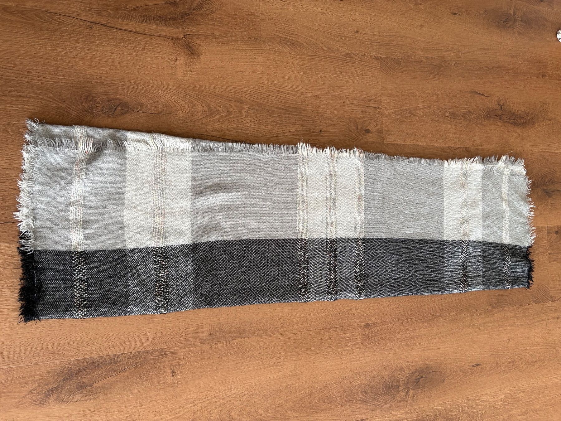 Foulard & Sciarpe: Neu Riesengross Schal – Nuovo (secondo la descrizione) da Embrach venduto da Bdennis 1