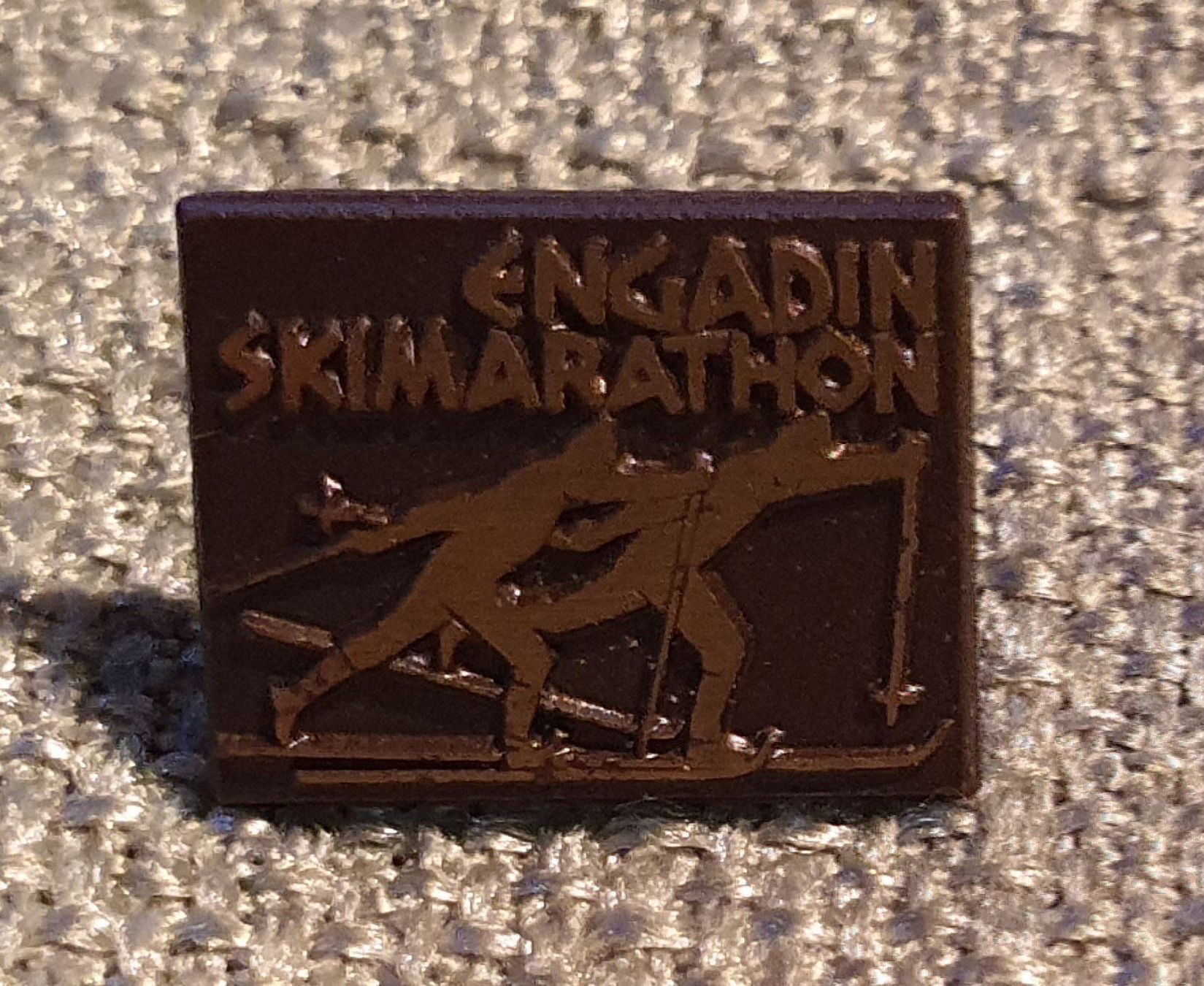 Spille & Fermagli: D122 - Pin Engadin Skimarathon Schweiz – Usato da Reinach BL venduto da Boston-Verkauf