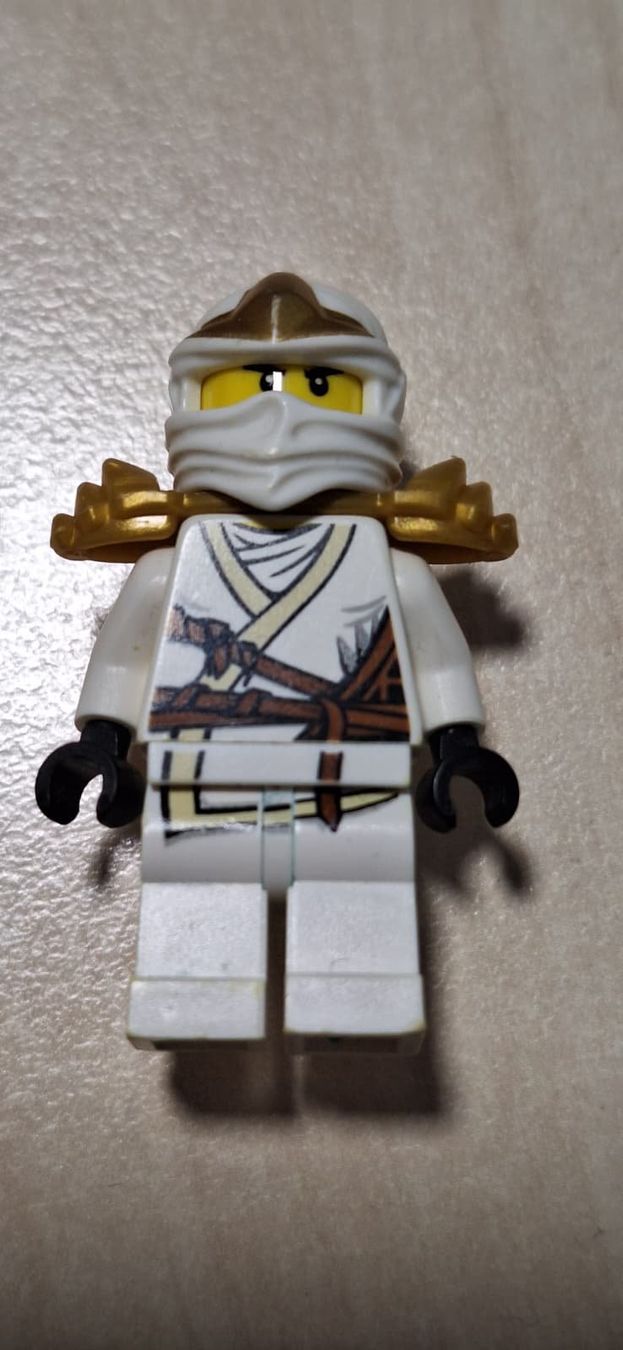 Lego Statuette: Lego Ninjago Zane ZX – Usato da Egnach venduto da sea_2zvc